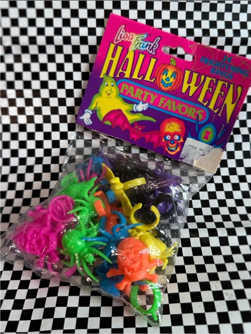 Lisa Frank Halloween Party Favors
24 frightening neon rings!